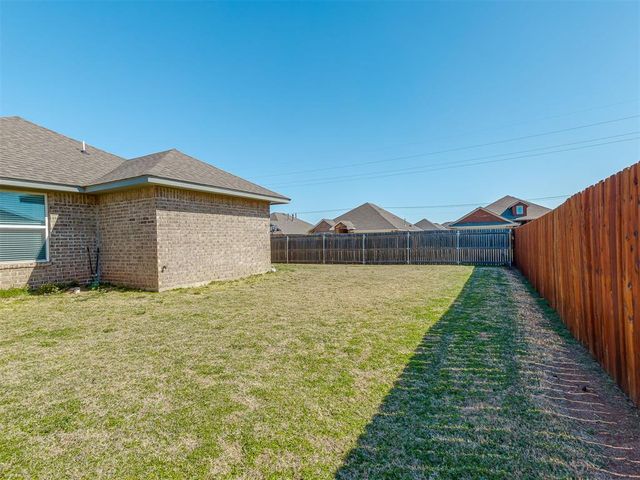 9400 NW 87th Street, Yukon, OK 73099