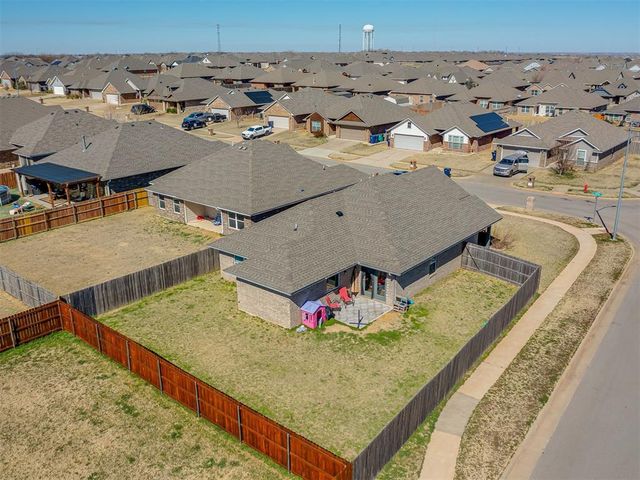 9400 NW 87th Street, Yukon, OK 73099