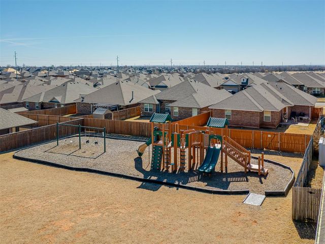 9400 NW 87th Street, Yukon, OK 73099