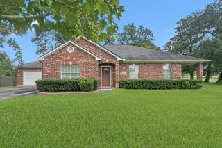 83 Mohawk Drive, Conroe, TX 77304