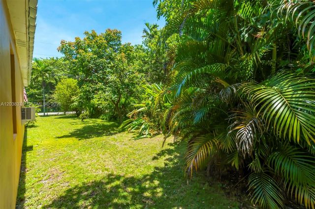 955 NE 128th St, North Miami, FL 33161