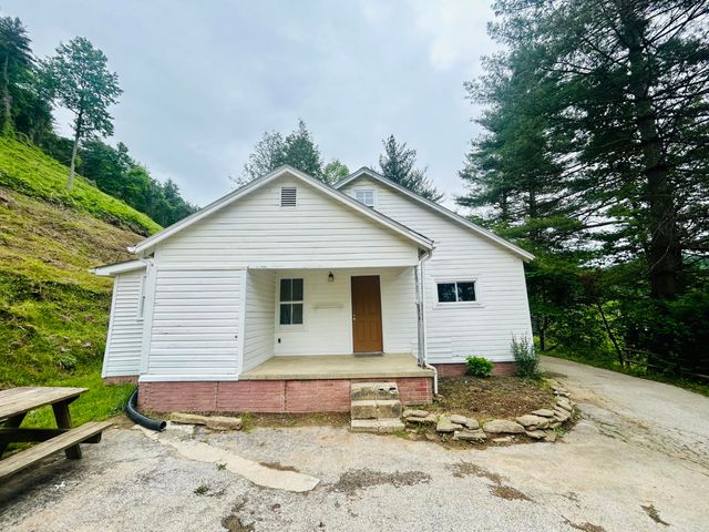 79 HWY 1482, Oneida, KY 40972