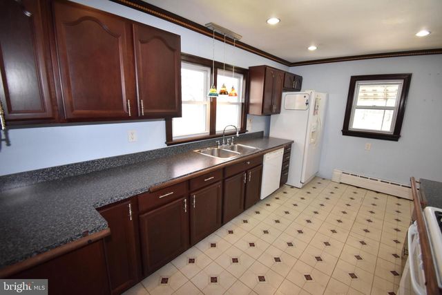 165 W FEDERAL ST, Burlington, NJ 08016