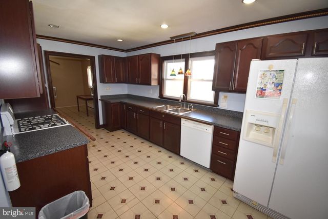 165 W FEDERAL ST, Burlington, NJ 08016