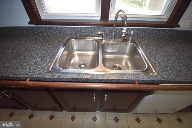 165 W FEDERAL ST, Burlington, NJ 08016