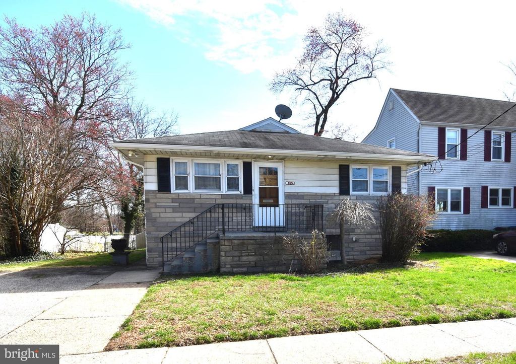 165 W FEDERAL ST, Burlington, NJ 08016