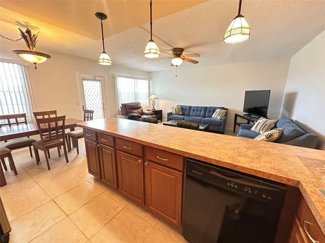 4006 Ellesmere A 4006, Deerfield Beach, FL 33442
