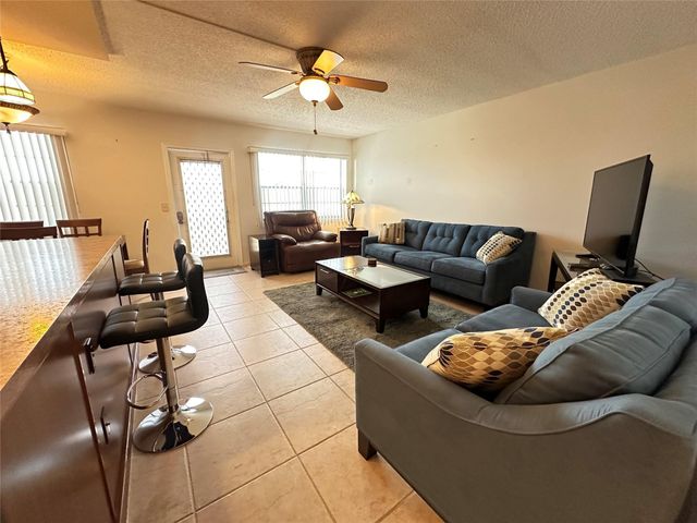 4006 Ellesmere A 4006, Deerfield Beach, FL 33442