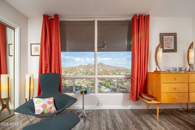 1057 E BUTLER Drive B4, Phoenix, AZ 85020