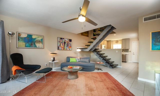 1057 E BUTLER Drive B4, Phoenix, AZ 85020