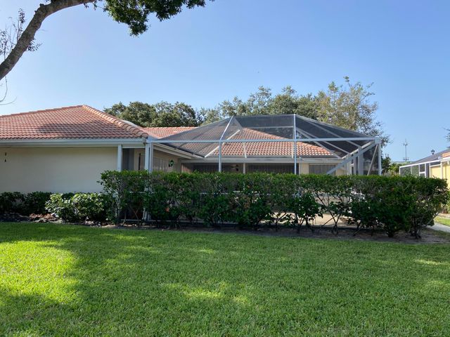3558 Wildwood Forest Court A, West Palm Beach, FL 33403