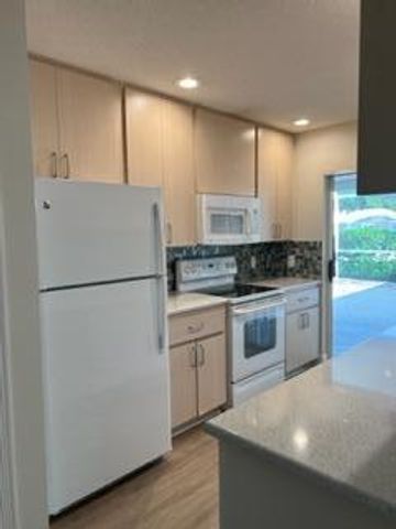 3558 Wildwood Forest Court A, West Palm Beach, FL 33403