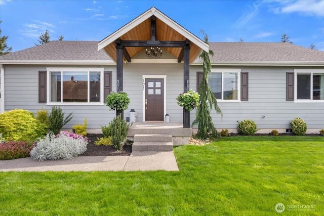 171 9th St NW, Carbonado, WA 98323