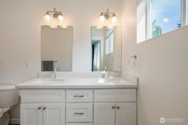 171 9th St NW, Carbonado, WA 98323