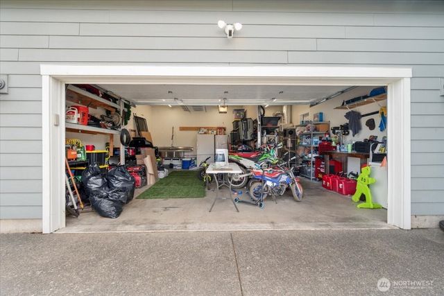 171 9th St NW, Carbonado, WA 98323