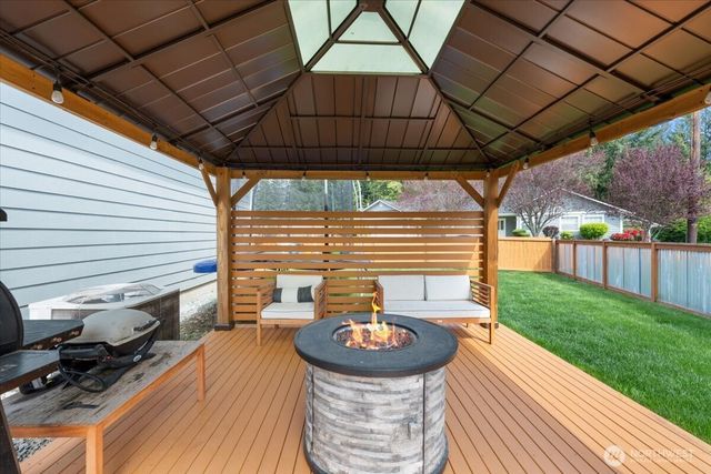 171 9th St NW, Carbonado, WA 98323