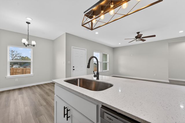 203 Toro Dr., Winona, TX 75792