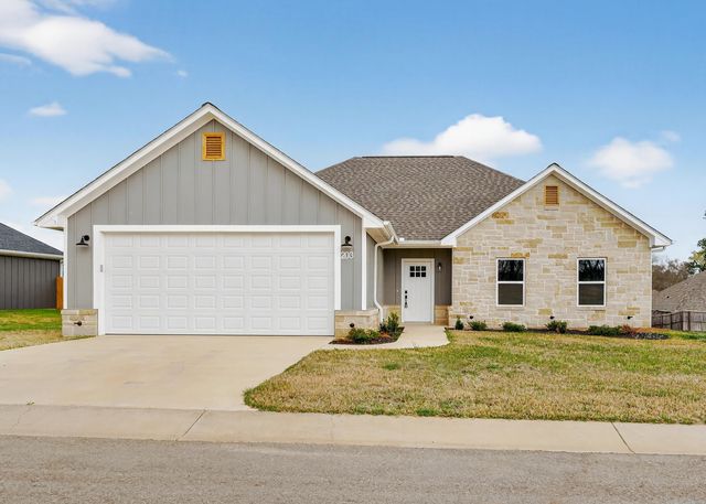 203 Toro Dr., Winona, TX 75792