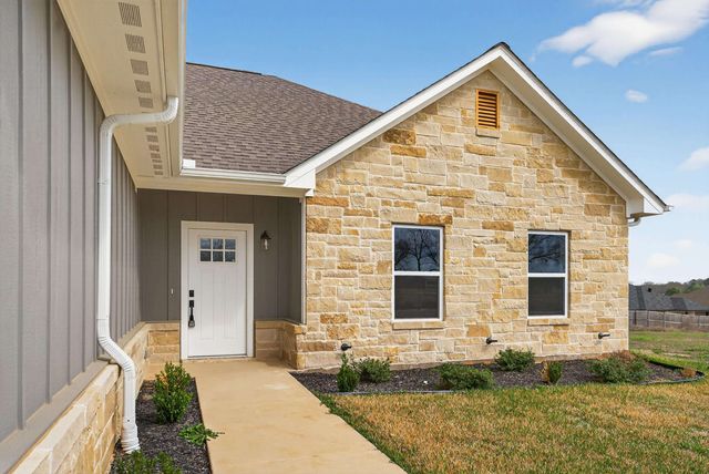 203 Toro Dr., Winona, TX 75792