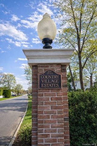 20 Marilynn Street, East Islip, NY 11730