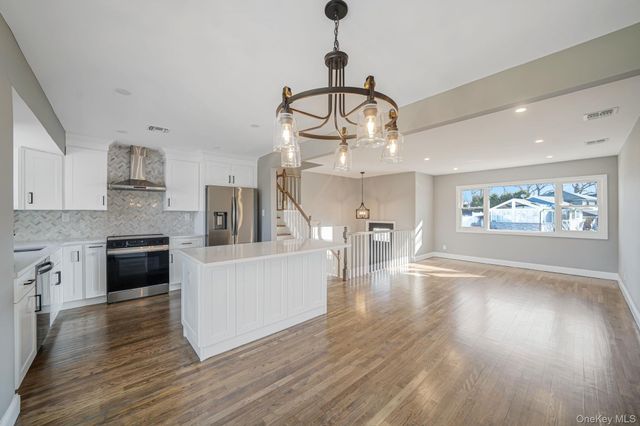 20 Marilynn Street, East Islip, NY 11730