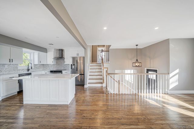 20 Marilynn Street, East Islip, NY 11730