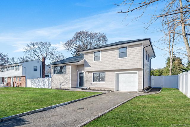 20 Marilynn Street, East Islip, NY 11730