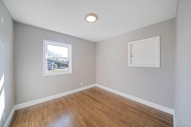 20 Marilynn Street, East Islip, NY 11730
