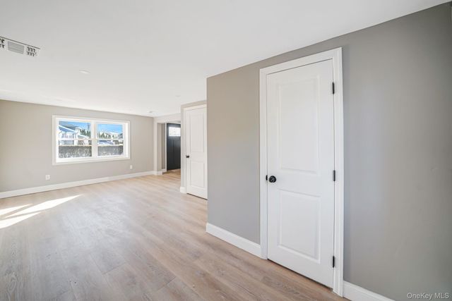 20 Marilynn Street, East Islip, NY 11730
