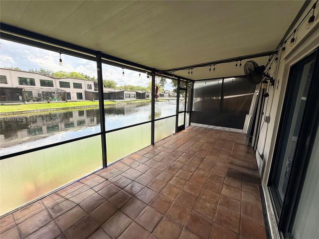 9717 N New River Canal Road 406, Plantation, FL 33324