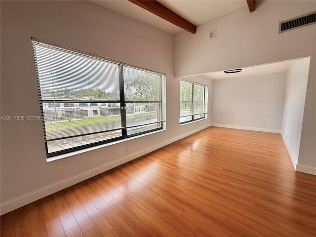 9717 N New River Canal Road 406, Plantation, FL 33324