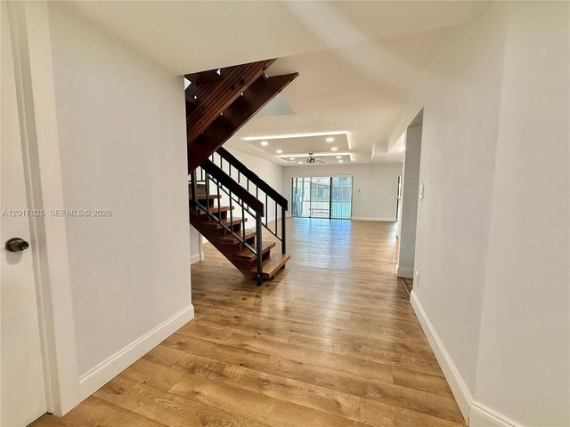 9717 N New River Canal Road 406, Plantation, FL 33324