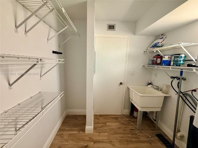 9717 N New River Canal Road 406, Plantation, FL 33324