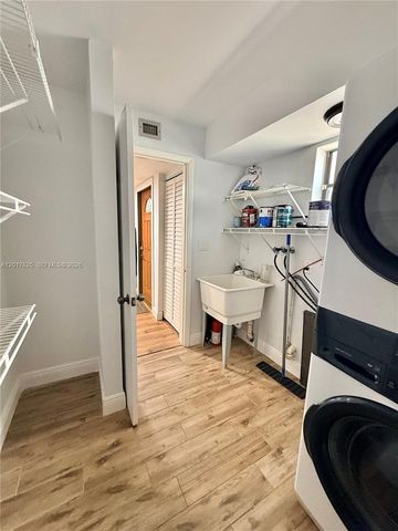 9717 N New River Canal Road 406, Plantation, FL 33324