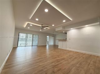9717 N New River Canal Road 406, Plantation, FL 33324
