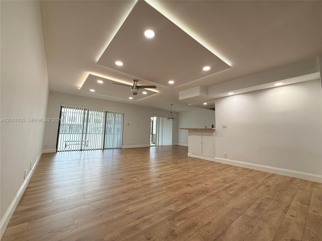 9717 N New River Canal Road 406, Plantation, FL 33324