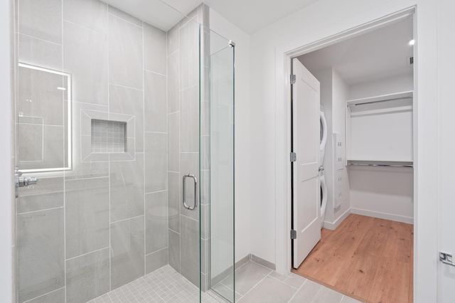 1212 Demonbreun St Apt 614, Nashville, TN 37203