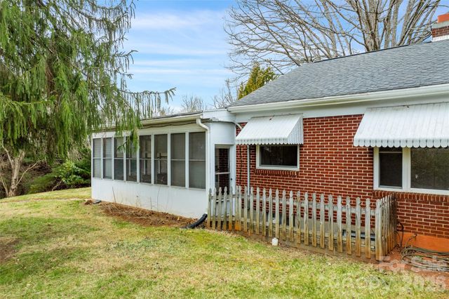 474 N Main Street, Mars Hill, NC 28754