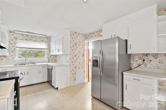 474 N Main Street, Mars Hill, NC 28754