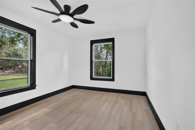 1506 Clay Street, Brenham, TX 77833