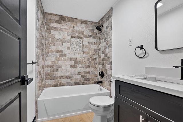1506 Clay Street, Brenham, TX 77833