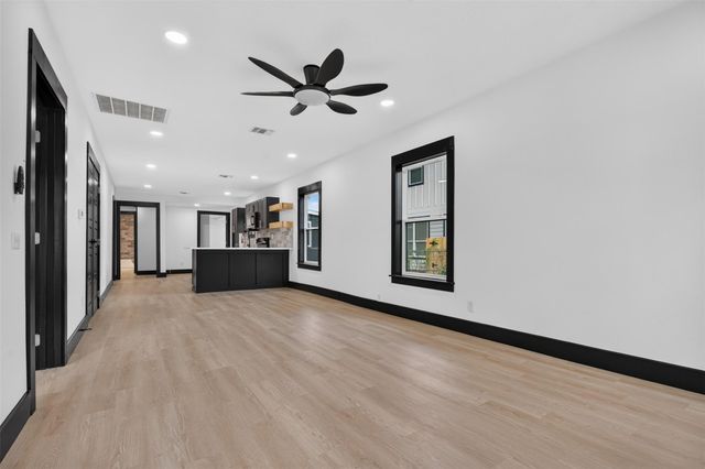 1506 Clay Street, Brenham, TX 77833