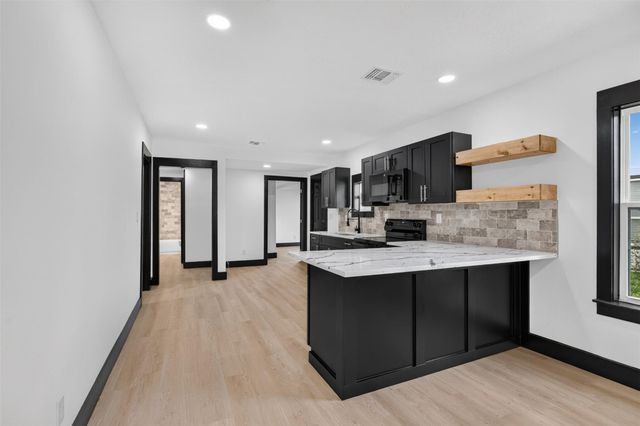 1506 Clay Street, Brenham, TX 77833