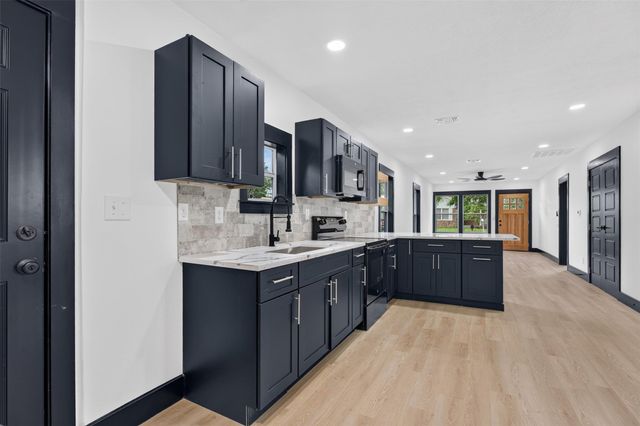 1506 Clay Street, Brenham, TX 77833