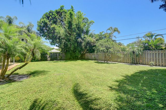 334 NE 28th Road, Boca Raton, FL 33431
