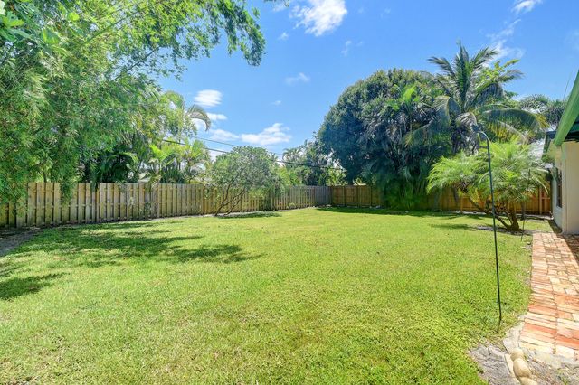 334 NE 28th Road, Boca Raton, FL 33431