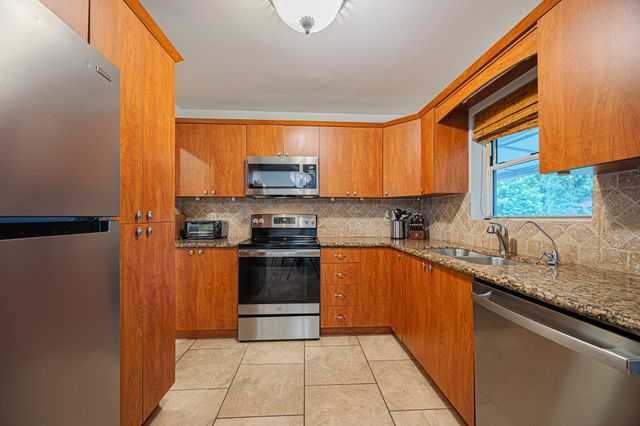 334 NE 28th Road, Boca Raton, FL 33431