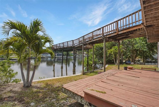 5 VENETIAN COURT, Tarpon Springs, FL 34689