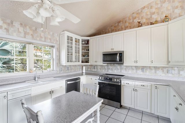 5 VENETIAN COURT, Tarpon Springs, FL 34689