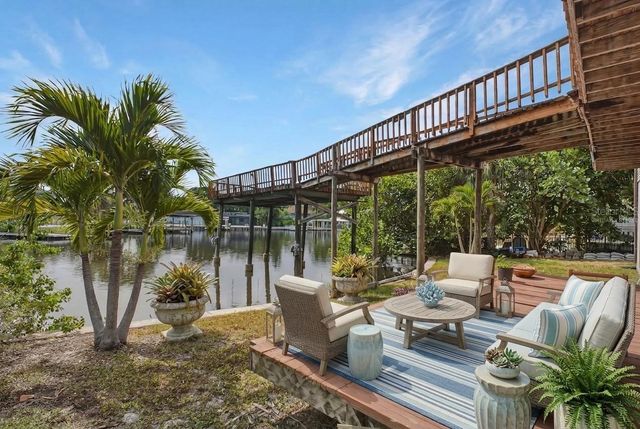 5 VENETIAN COURT, Tarpon Springs, FL 34689
